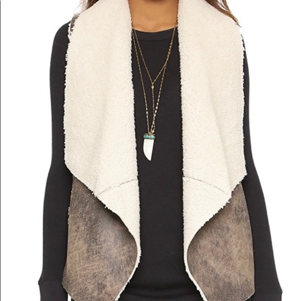 BB Dakota Comfy Vest By Jack Bb Dakota